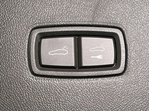 Used 2026 Porsche Cayenne GTS image 21