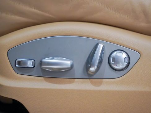 Used 2018 Porsche Macan Sport Edition image 23