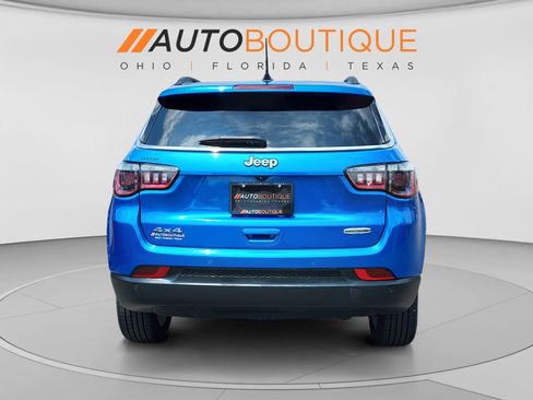 Used 2022 Jeep Compass Latitude w/ Sun and Sound Group AWD/4WD image 4