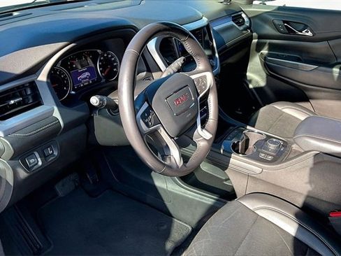 Used 2021 GMC Acadia SLT image 13