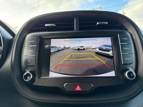 Used 2023 Kia Soul LX w/ LX Technology Package image 25