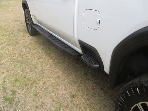 Used 2022 GMC Sierra 2500 AT4 w/ Gooseneck/5TH Wheel Package image 11