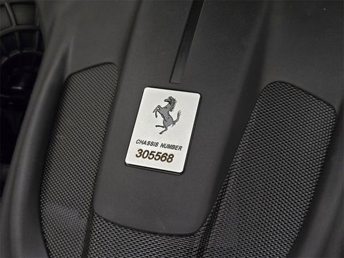 Used 2024 Ferrari Roma Spider image 31