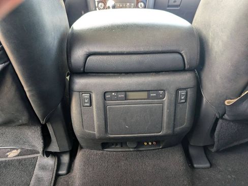 Used 2012 INFINITI QX56 4WD w/ Deluxe Touring Pkg image 39
