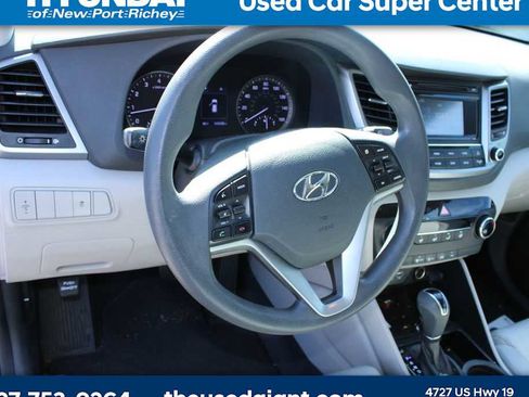 Used 2017 Hyundai Tucson SE image 10