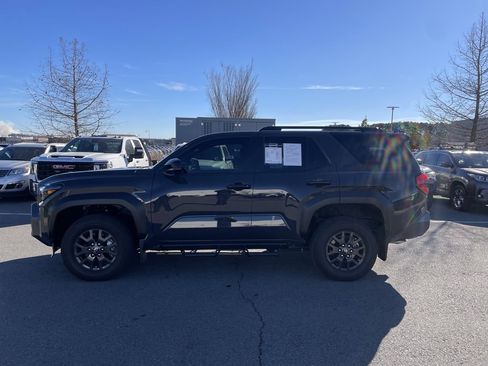 Used 2025 Toyota 4Runner SR5 image 4