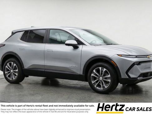 Used 2025 Chevrolet Equinox LT image 1