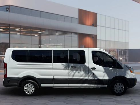 Used 2017 Ford Transit 350 XLT RWD image 7