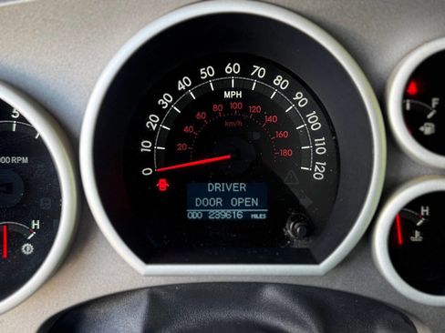 Used 2010 Toyota Tundra Limited image 14