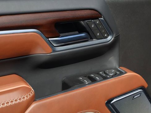 Certified 2025 GMC Sierra 2500 Denali Ultimate image 21