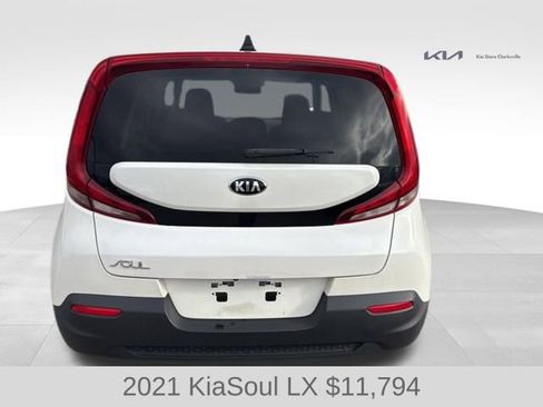 Used 2021 Kia Soul LX image 7