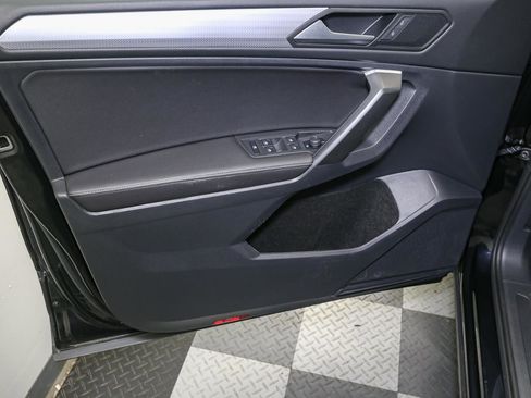 Certified 2024 Volkswagen Tiguan S image 40