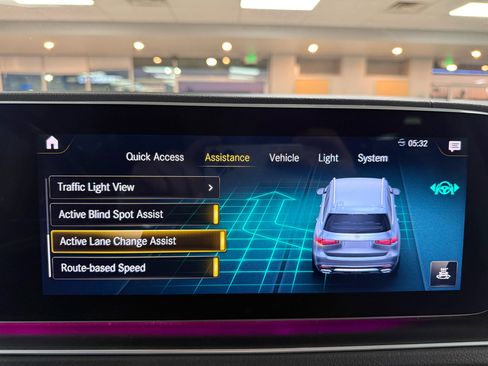 Used 2020 Mercedes-Benz GLS 450 4MATIC image 22