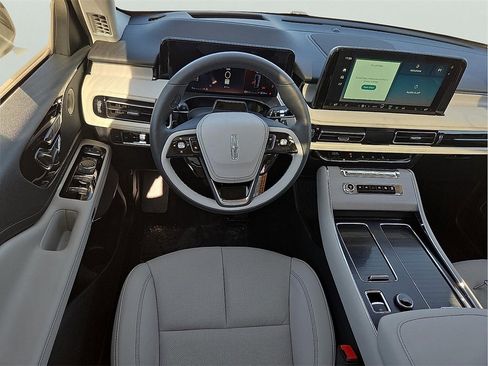 New 2026 Lincoln Aviator Reserve image 11
