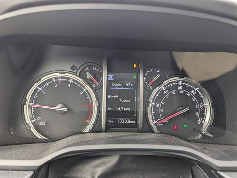Used 2023 Toyota 4Runner Limited AWD/4WD image 31