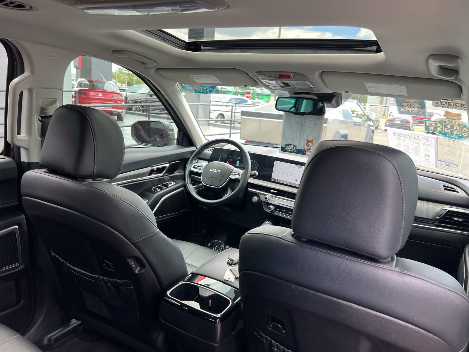 Used 2025 Kia Telluride EX w/ EX Captain's Chair Package FWD image 59