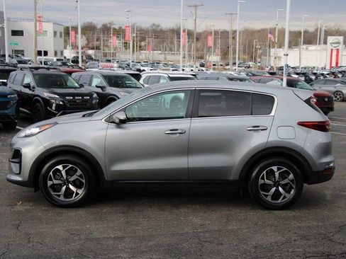 Used 2020 Kia Sportage LX w/ LX Popular Package image 2