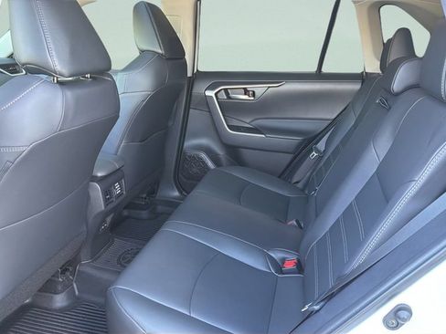 Used 2025 Toyota RAV4 XLE Premium AWD/4WD image 31