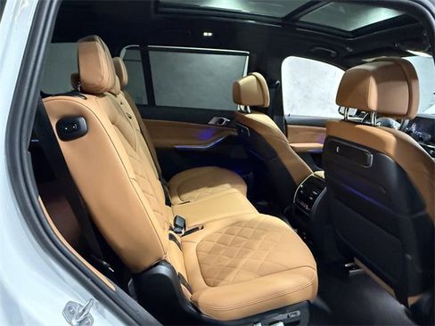 Certified 2024 BMW X7 xDrive40i w/ M Sport Package image 30