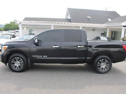 Used 2020 Nissan Titan SV w/ SV Convenience Package AWD/4WD image 5