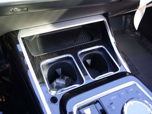 New 2026 BMW 740i 740i RWD w/ Premium Package image 22