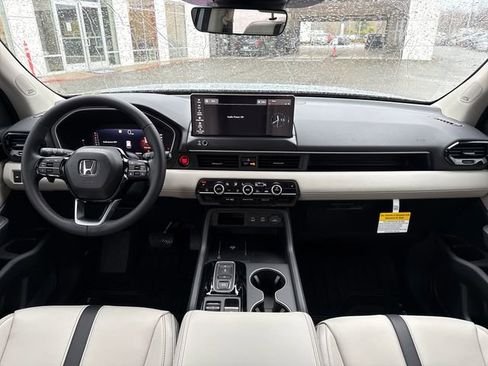New 2026 Honda Pilot Touring image 27