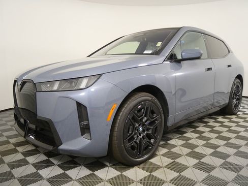 New 2026 BMW iX xDrive60 w/ M Sport Package image 7