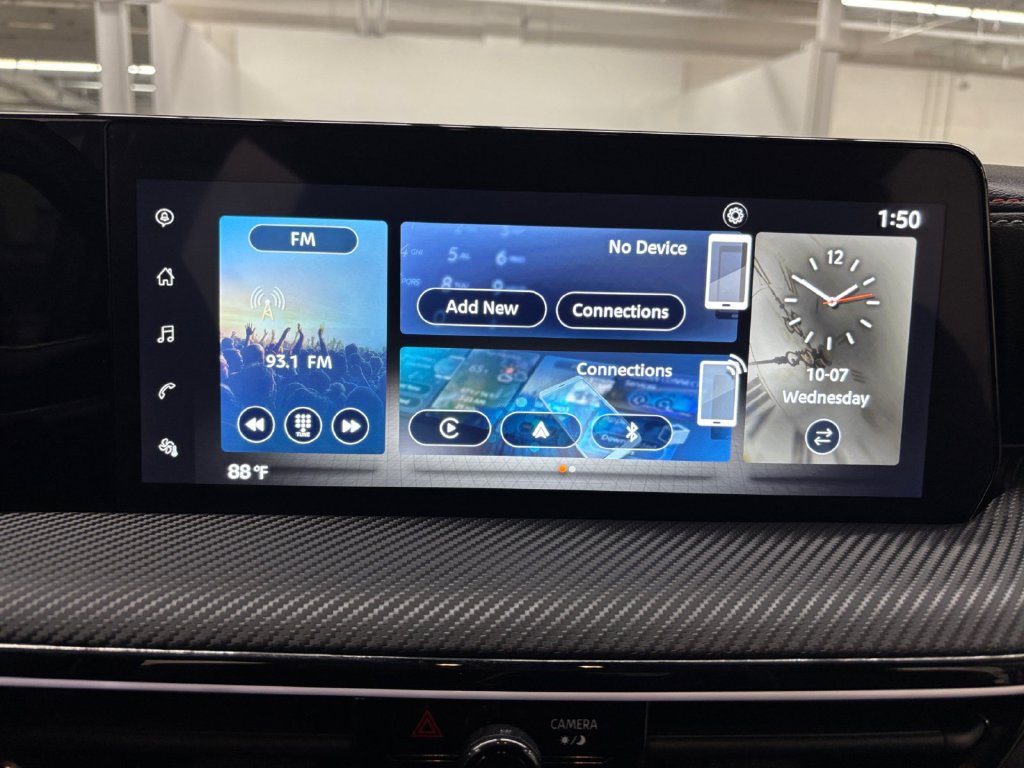 Used 2025 Nissan Kicks SR AWD/4WD image 25
