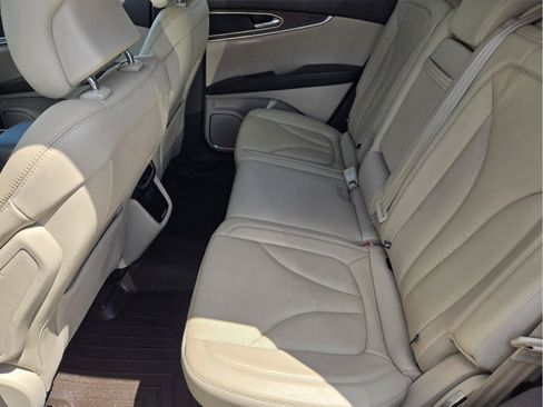 Used 2016 Lincoln MKX Reserve w/ Climate Package AWD/4WD image 29