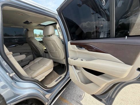 Used 2016 Cadillac Escalade Premium RWD image 21