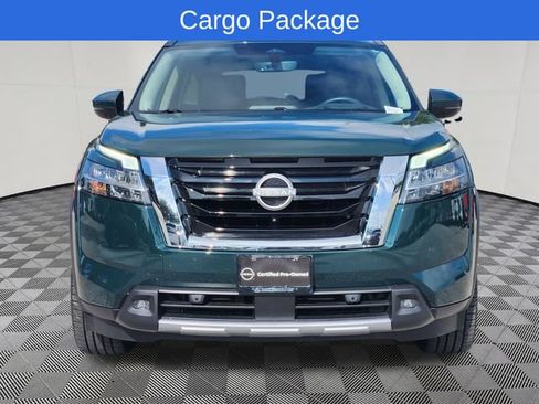 Used 2023 Nissan Pathfinder Platinum FWD image 2