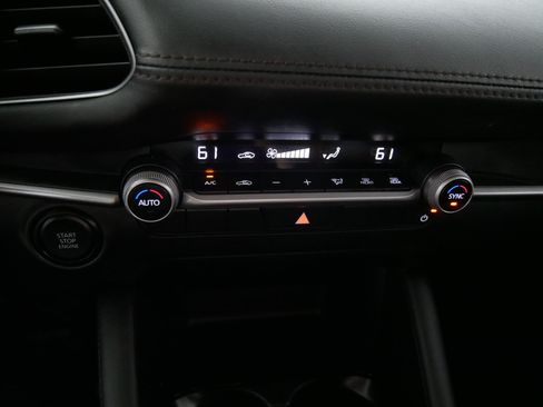 Used 2024 MAZDA MAZDA3 s FWD image 23