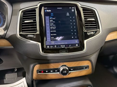 Used 2024 Volvo XC90 B5 Plus image 17