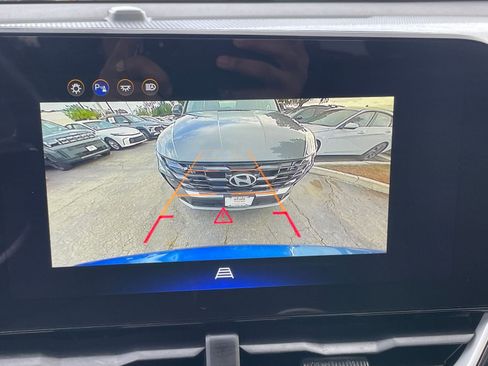 Used 2025 Chevrolet Equinox LT image 17