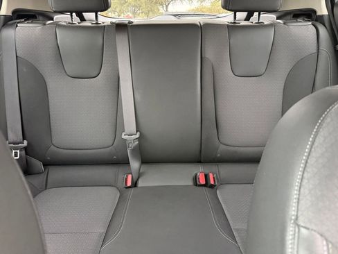 Used 2025 Buick Encore GX Preferred image 38