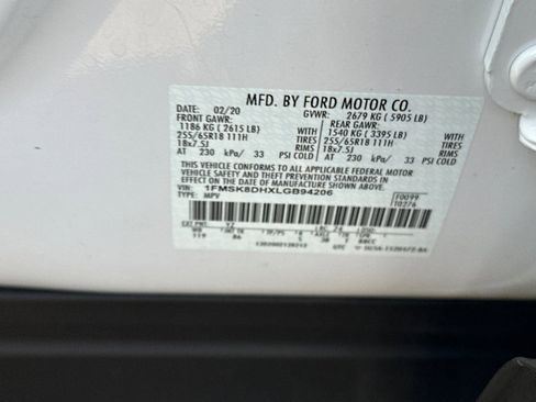 Used 2020 Ford Explorer XLT image 28