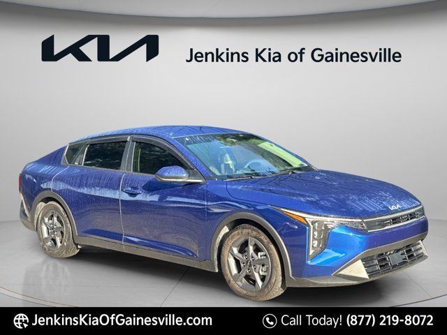 Used 2025 Kia K4 FWD image 1
