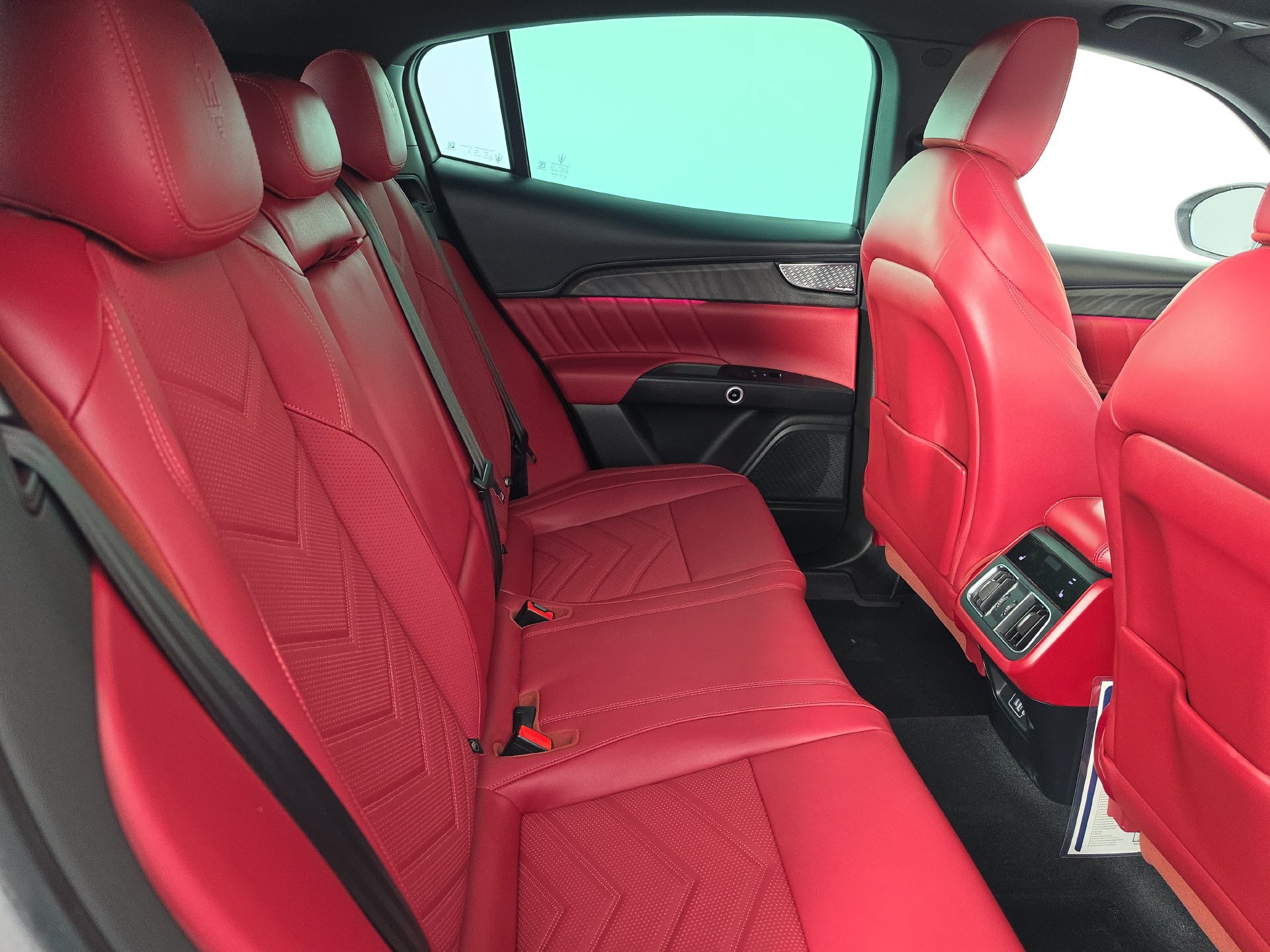 Used 2025 Maserati Grecale Modena AWD/4WD image 38