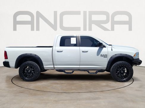 Used 2020 RAM 1500 Classic SLT AWD/4WD image 12