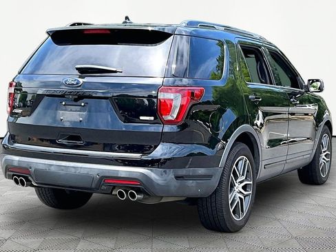 Used 2018 Ford Explorer Sport w/ Equipment Group 401A AWD/4WD image 5