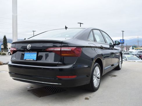 Used 2019 Volkswagen Jetta S w/ Driver Assistance Package image 9