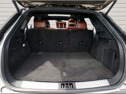 Used 2017 Lincoln MKX Reserve w/ Driver Assistance Package AWD/4WD image 10