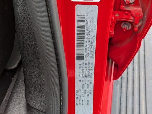 Used 2019 RAM 1500 Laramie AWD/4WD image 43