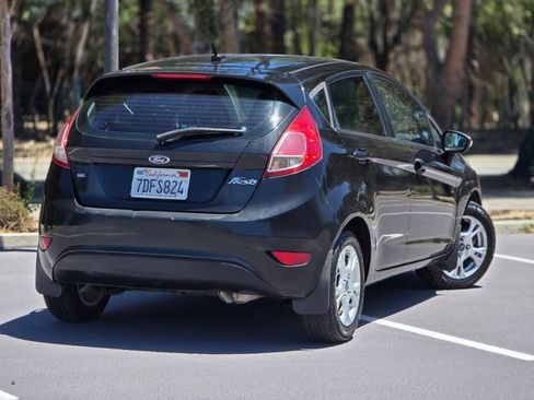 Used 2014 Ford Fiesta SE w/ Exterior Protection Package FWD image 9