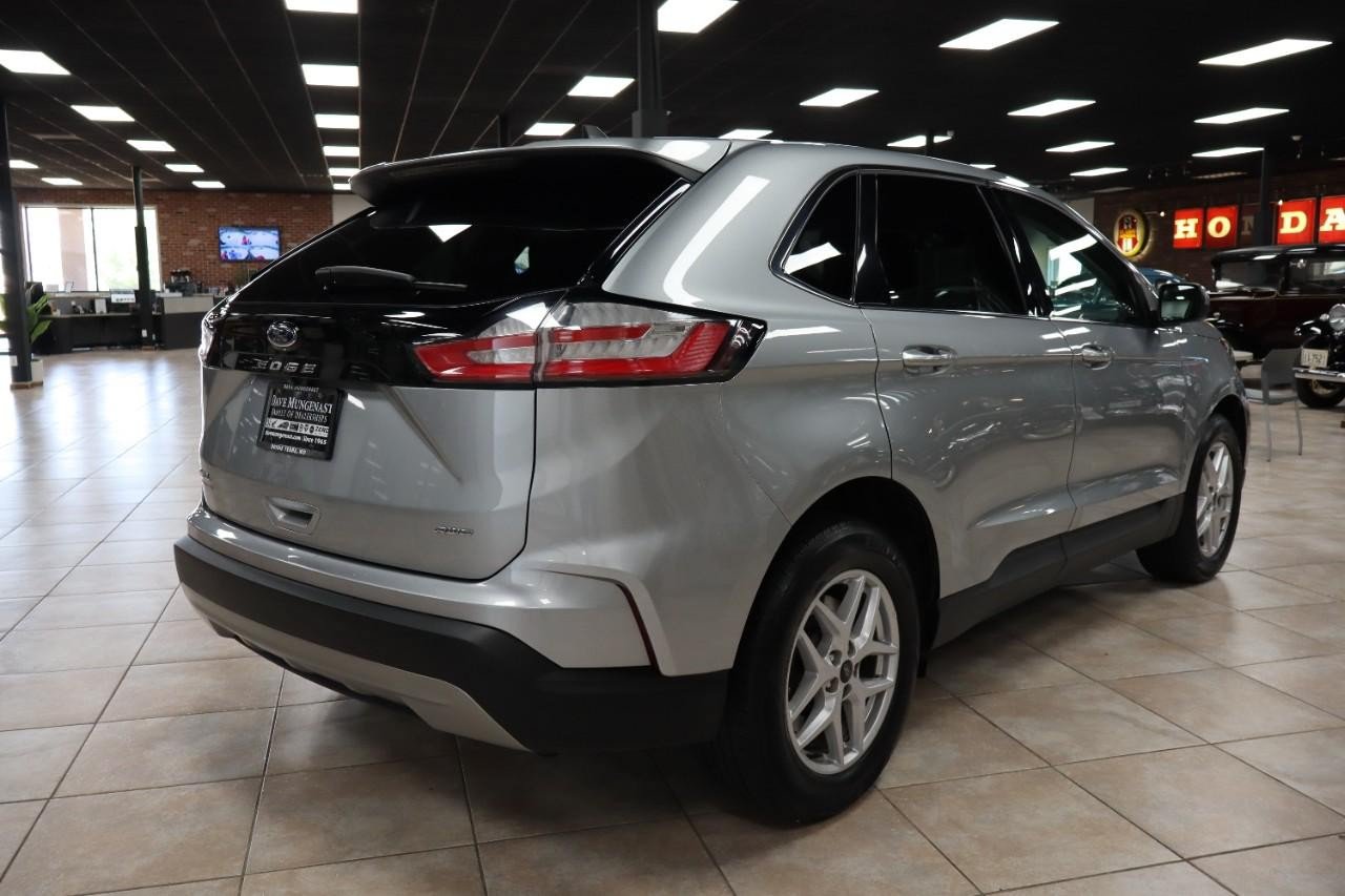 Used 2024 Ford Edge SEL AWD/4WD image 5