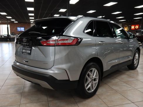 Used 2024 Ford Edge SEL AWD/4WD image 5