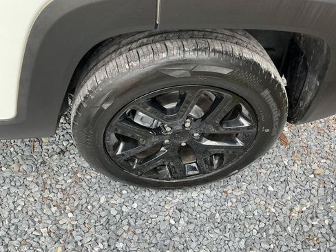 Used 2019 Jeep Renegade Altitude w/ Quick Order Package 2XM AWD/4WD image 30