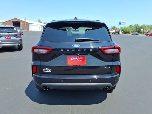Used 2023 Ford Escape ST-Line w/ Tech Pack #1 AWD/4WD image 5