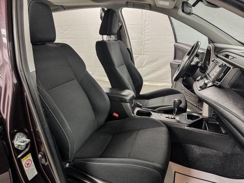 Used 2018 Toyota RAV4 XLE w/ Plus Extra Value Package AWD/4WD image 12