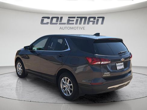 Used 2022 Chevrolet Equinox LT w/ Driver Convenience Package AWD/4WD image 3